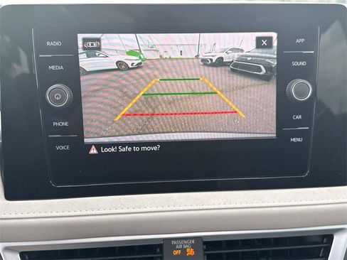 Used 2025 Volkswagen Taos SE FWD image 26