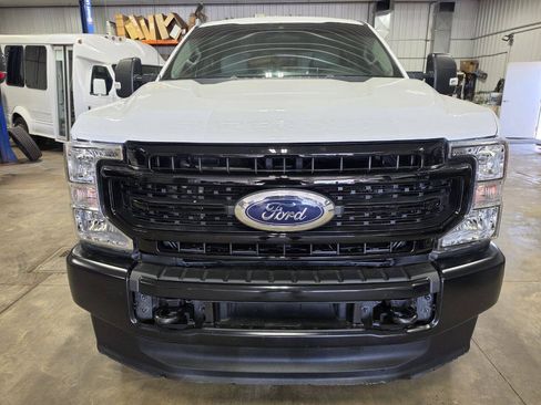 Used 2020 Ford F250 XL w/ Power Equipment Group AWD/4WD image 2