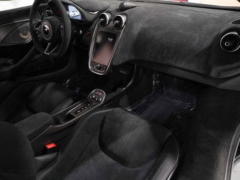 Used 2019 McLaren 600LT RWD image 14