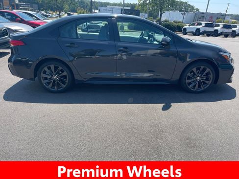 Used 2025 Toyota Corolla SE w/ SE Premium Package FWD image 14