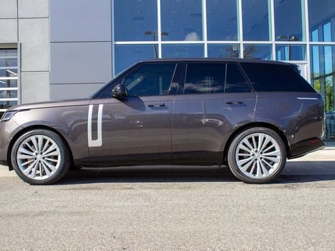 Used 2023 Land Rover Range Rover First Edition AWD/4WD image 7