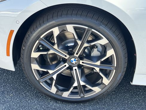 New 2026 BMW 330i Sedan w/ Convenience Package image 29