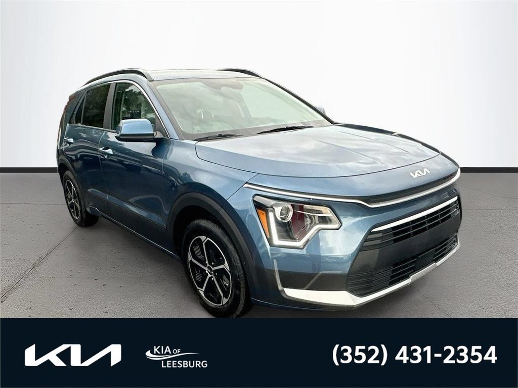 Used 2026 Kia Niro EX FWD image 1