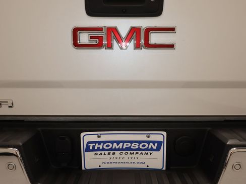 Used 2018 GMC Sierra 1500 SLT w/ SLT Premium Package AWD/4WD image 34