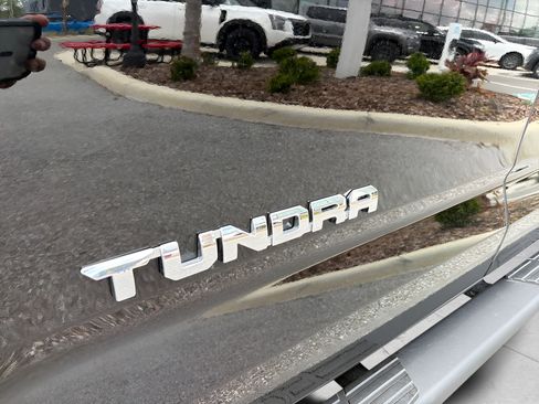 Used 2025 Toyota Tundra Limited AWD/4WD image 42