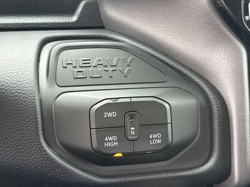 New 2026 RAM 2500 Big Horn AWD/4WD image 36