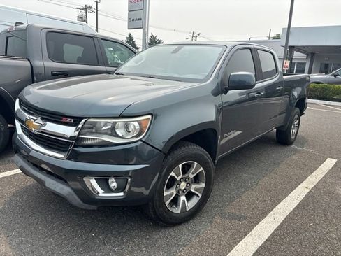 Used 2020 Chevrolet Colorado Z71 AWD/4WD image 2