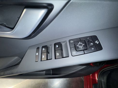 Certified 2025 Kia Niro EX Touring image 16