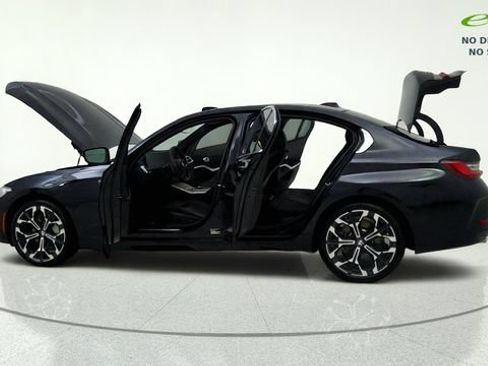 Used 2025 BMW 330i xDrive Sedan AWD/4WD image 13