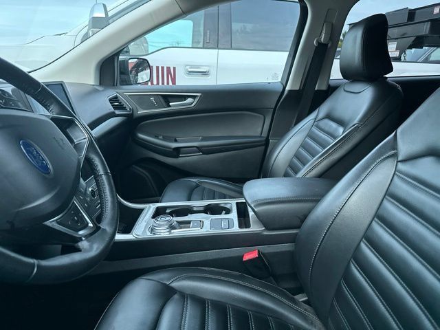 Used 2024 Ford Edge SEL AWD/4WD image 7