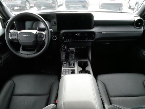 Used 2025 Toyota Land Cruiser image 10