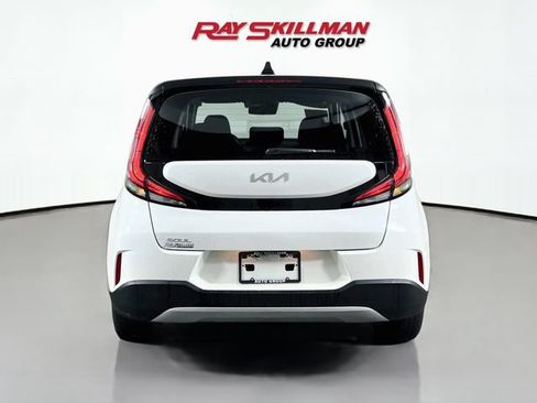 Used 2025 Kia Soul LX FWD image 6