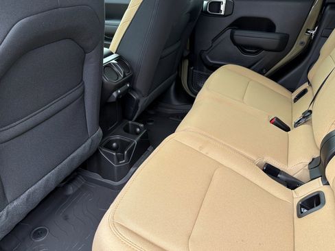 New 2026 Jeep Gladiator Willys AWD/4WD image 10