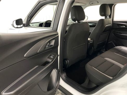 Certified 2025 Chevrolet TrailBlazer LT w/ LT Cold Weather Package FWD image 41