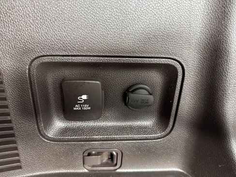 Used 2013 Hyundai Santa Fe Limited w/ Technology Pkg FWD image 34