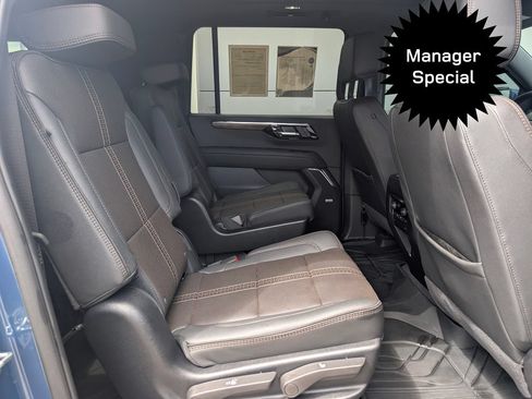 Used 2026 Chevrolet Suburban High Country w/ Sun And Tow Package AWD/4WD image 16