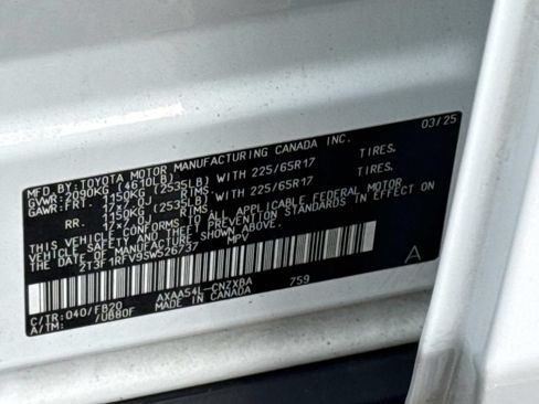 Used 2025 Toyota RAV4 LE AWD/4WD image 31