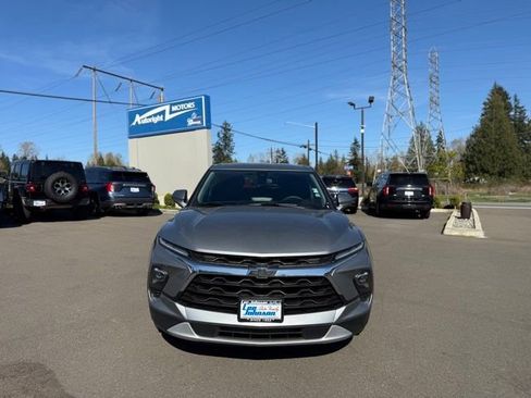 Used 2023 Chevrolet Blazer LT w/ Driver Confidence Package AWD/4WD image 2