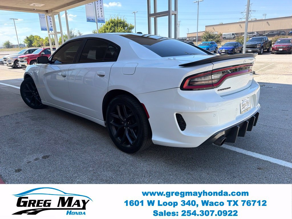 Used 2022 Dodge Charger SXT w/ Blacktop Package RWD image 6