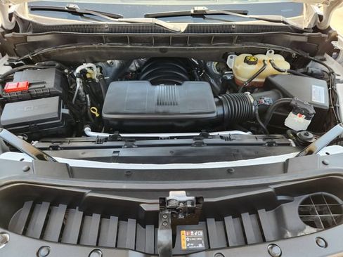 Used 2021 Chevrolet Tahoe LT w/ Luxury Package RWD image 32