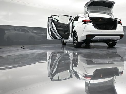 New 2025 Nissan Versa SV w/ Trunk Package image 35