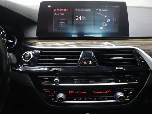 Used 2019 BMW 530i xDrive image 23