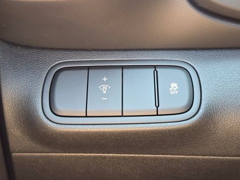 New 2025 Hyundai Venue SEL image 37