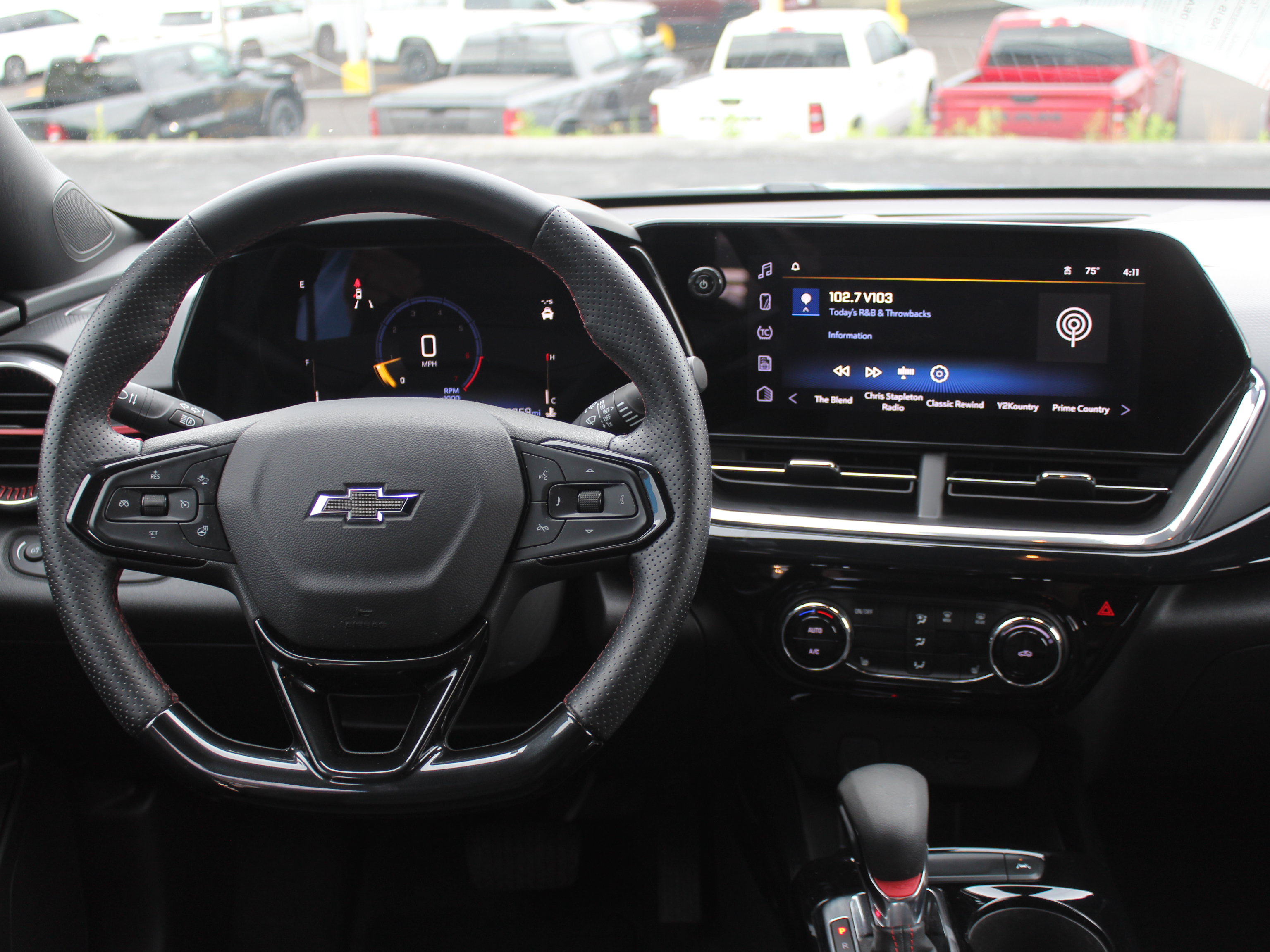 Used 2025 Chevrolet Trax RS w/ Driver Confidence Package FWD image 15