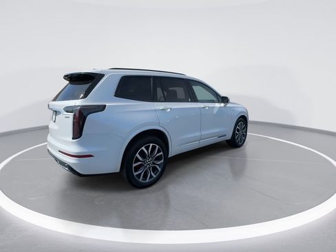 Used 2024 Cadillac XT6 Sport w/ LPO, Floor Liner Package AWD/4WD image 8