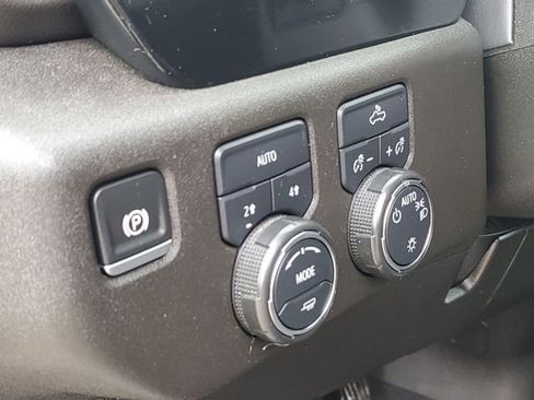 Used 2024 Chevrolet Silverado 1500 LT image 9