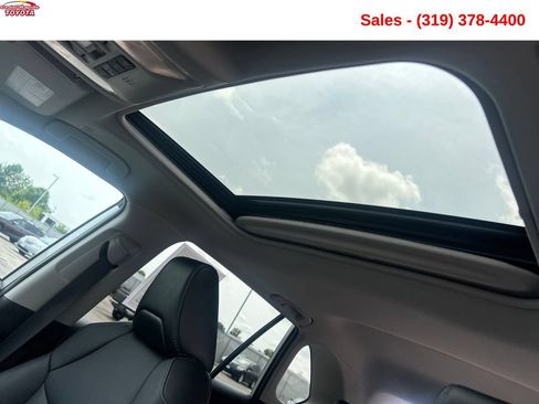 Used 2023 Toyota RAV4 XLE Premium AWD/4WD image 19
