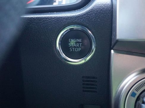 Used 2021 Toyota 4Runner Limited AWD/4WD image 23