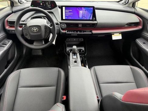 New 2026 Toyota Prius Plug-In Hybrid FWD image 6