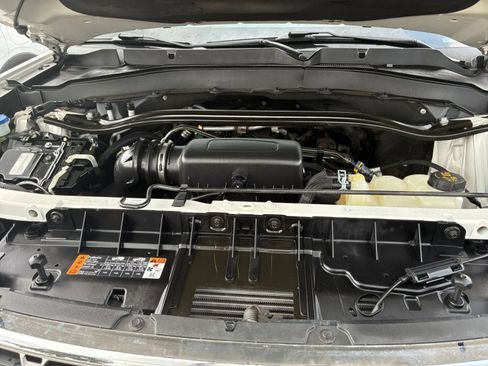 Used 2023 Ford Explorer Limited AWD/4WD image 30