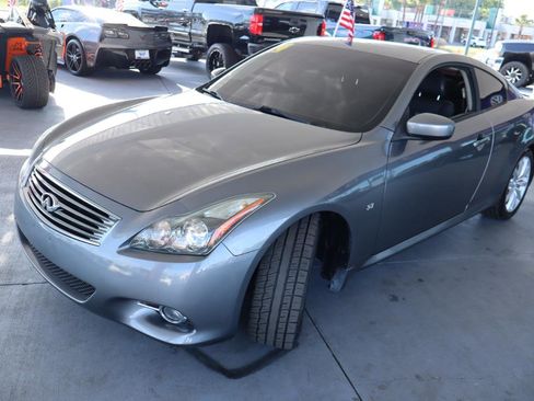 Used 2014 INFINITI Q60 Journey w/ Premium Package RWD image 9
