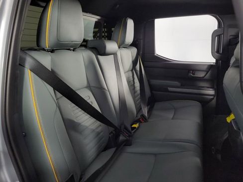 Used 2025 Toyota Tacoma Trailhunter image 17