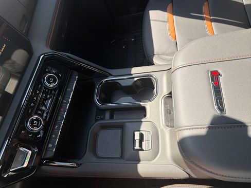 New 2026 GMC Sierra 2500 AT4 AWD/4WD image 28