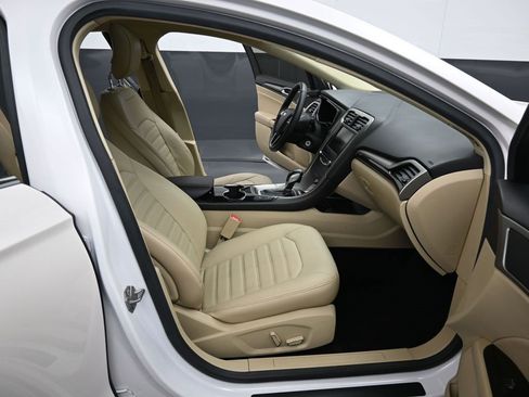 Used 2014 Ford Fusion Energi SE image 35