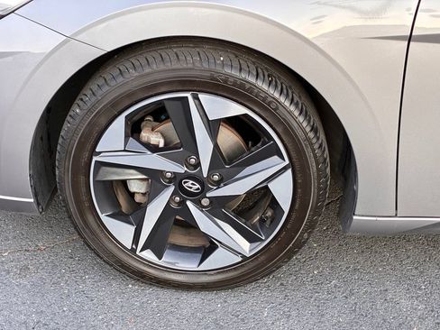 Used 2023 Hyundai Elantra Limited FWD image 49