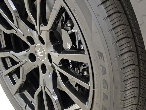 New 2025 Maserati Grecale Modena image 12