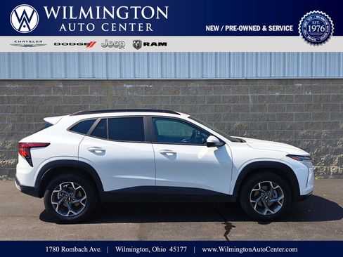 Used 2025 Chevrolet Trax LT w/ LT Convenience Package FWD image 1