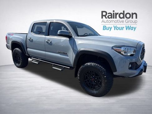Used 2019 Toyota Tacoma TRD Off-Road AWD/4WD image 1
