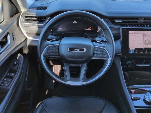 Used 2022 Jeep Grand Cherokee Limited image 22