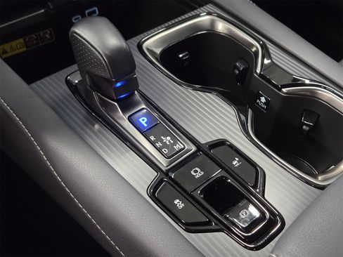 Used 2024 Lexus RX 500h F Sport image 22