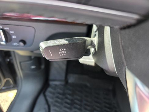 Used 2019 Audi Q5 2.0T Premium Plus w/ Premium Plus Package image 17