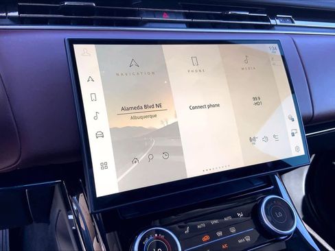 Used 2023 Land Rover Range Rover Sport SE Dynamic image 32