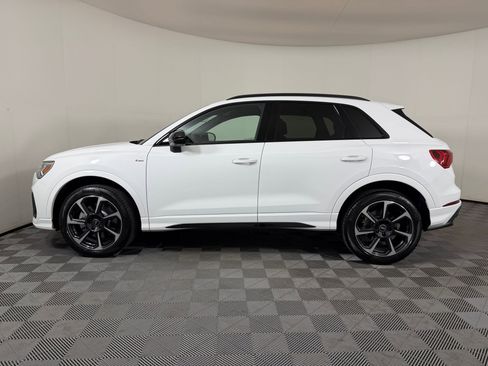 Used 2025 Audi Q3 2.0T Premium Plus w/ Premium Plus Package AWD/4WD image 2