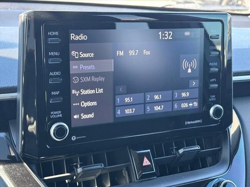 Used 2022 Toyota Corolla Cross LE w/ Moonroof Package image 4