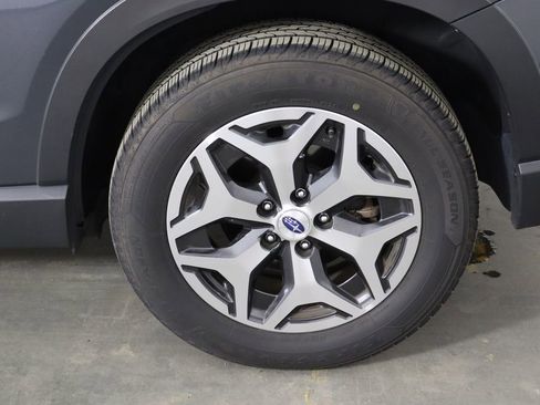 Used 2023 Subaru Forester Premium AWD/4WD image 41