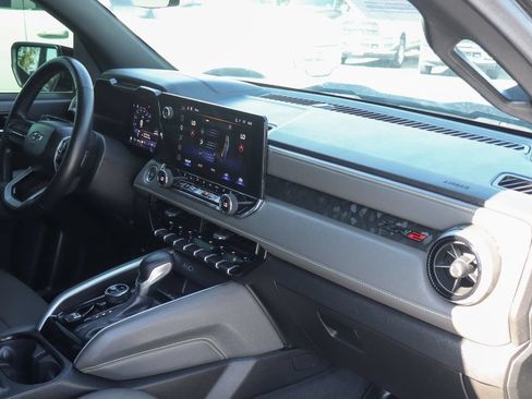 Used 2024 Chevrolet Colorado ZR2 w/ ZR2 Convenience Package III AWD/4WD image 45
